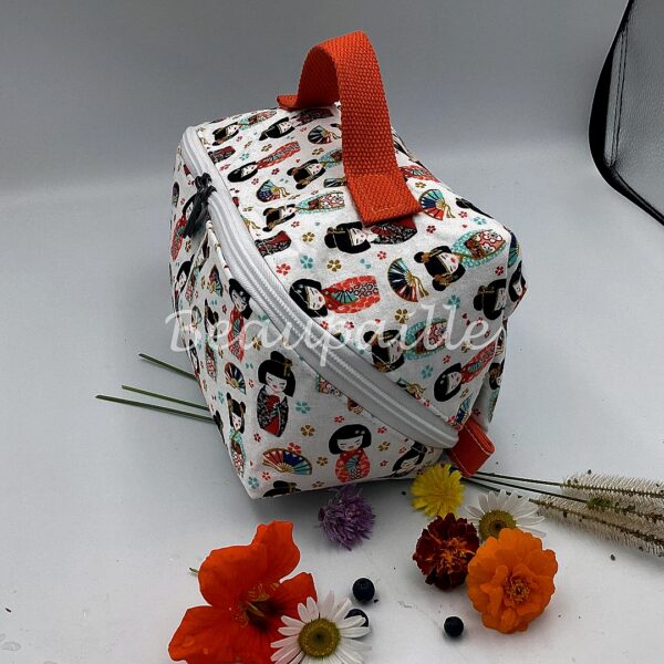 Trousse de toilette - poupée orange – Image 3